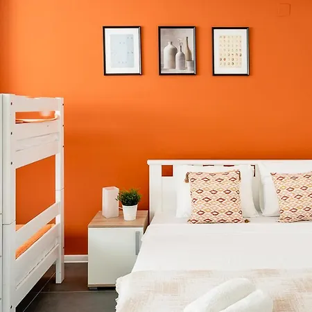 Kostovski Rooms-near E75 To Greece