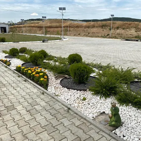 Kostovski Rooms-near E75 To Greece *