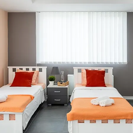 Kostovski Rooms-near E75 To Greece Apartment Veles