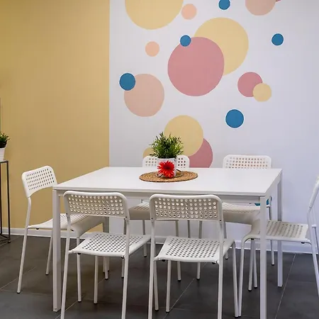 Kostovski Rooms-near E75 To Greece